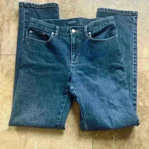 Ann Taylor Jeans. Excellent condition. Size 2. Straight Leg. No flaws